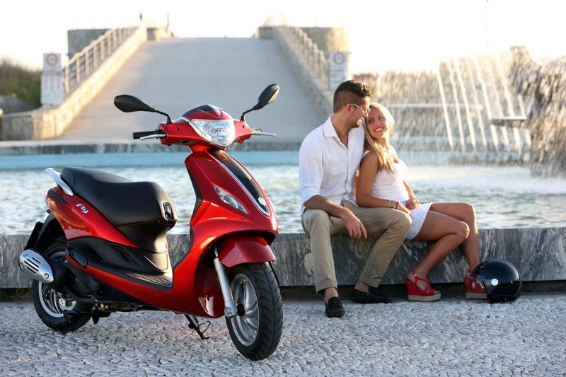  Alquiler de motos Alicante | Rent a scooter número 1 en Alquiler de motos